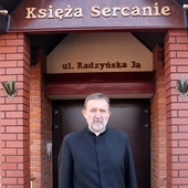 Ks. Andrzej Gruszka, proboszcz sercańskiej parafii.