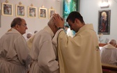 Wspólna modlitwa neoprezbiterów z emerytami 