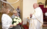 Wśród składających życzenia była również Teresa Mazurek, wójt Gminy Świdnica.