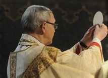 Bp Piotr Libera: Idę za nas wszystkich się modlić