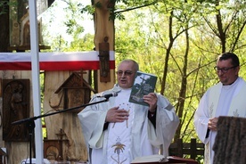 Ksiądz Stanisław Banach opowiedział o motywach powstania publikacji.