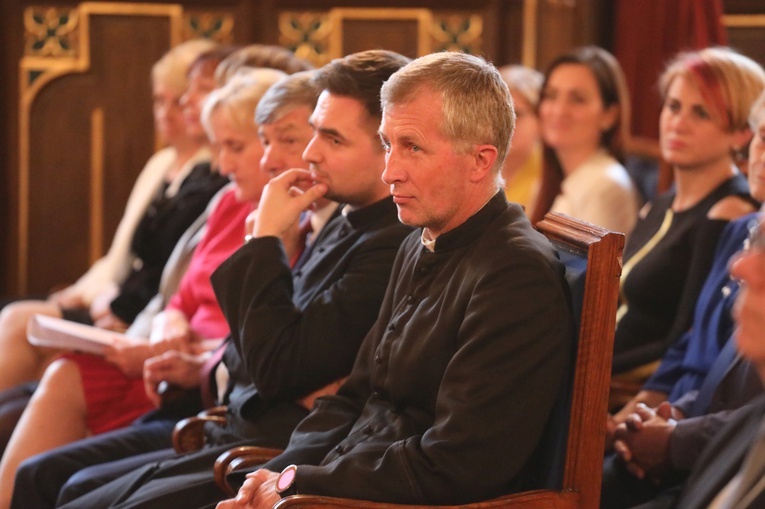 Uczniowie z Gilowic na gali w Collegium Novum UJ w Krakowie - 2019