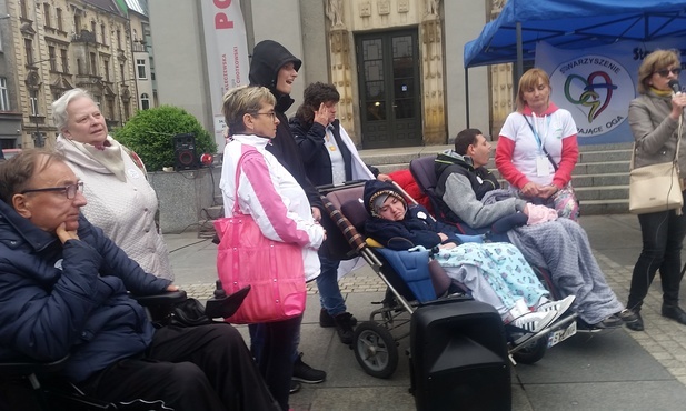 Katowice: osoby niepełnosprawne i opiekunowie o swojej sytuacji