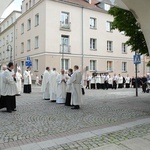 Opole. Przeniesienie do katedry ciała śp. biskupa Jana Bagińskiego