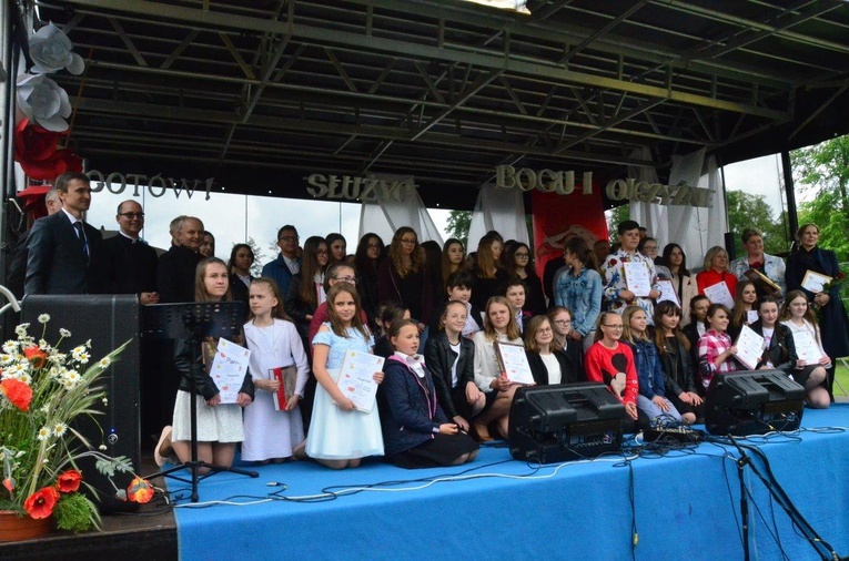 Festiwal piosenki religijnej i patriotycznej w Potoczku