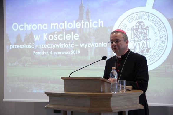 Sympozjum o ochronie małoletnich w Kościele