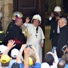 "Anioł Pański" w Camerino: papież zachęca do solidarności z uchodźcami