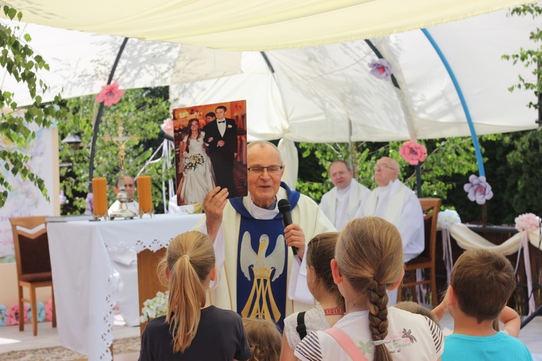 Mszy dla dzieci przewodniczył bp Antoni Długosz.