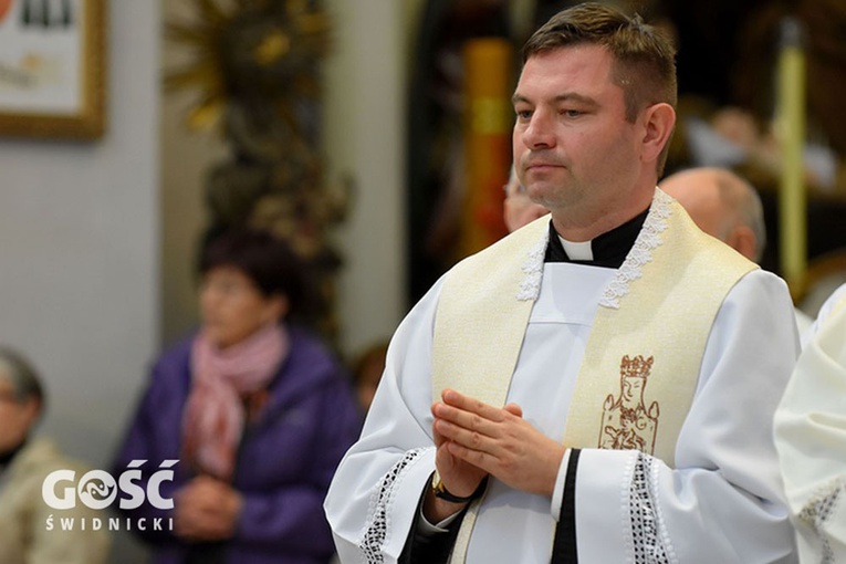 ks. Paweł Kuriata został proboszczem w parafii pw. św. Jadwigi w Ostroszowicach