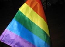 CBOS: Polacy niechętni homomałżeństwom i adopcji dzieci przez osoby homoseksualne
