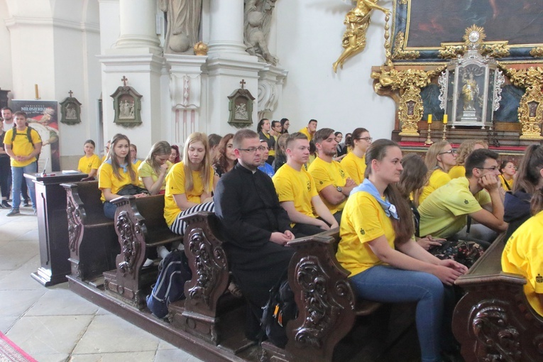 Stypendyści u św. Jadwigi Śląskiej w Legnickim Polu