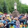 ▲	Przez 20 lat odbyło się około tysiąca sobotnich spotkań, w których łącznie wzięło udział ok. 800 tys. wiernych, a ponad 110 tys. osób przyjęło szkaplerz.