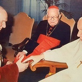 ▼	Rektor Papieskiego Wydziału Teologicznego w czasie rozmowy z Ojcem Świętym Janem Pawłem II.
