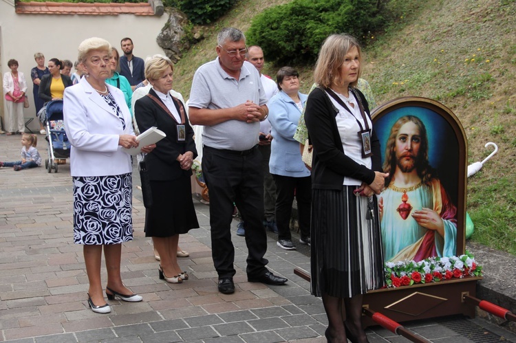 Uroczystość Matki Bożej Szkaplerznej w klasztorze karmelitańskim w Czernej