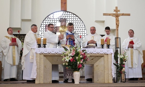 Bp Roman Pindel przewodniczył Mszy św. ku czci Matki Bożej z Góry Karmel