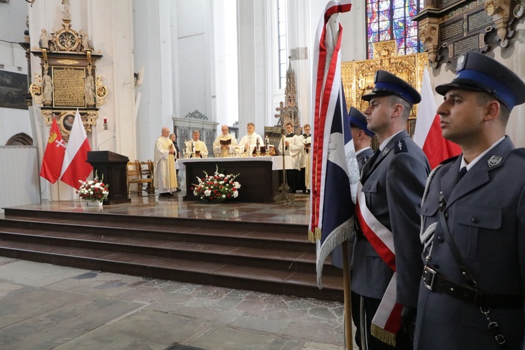 Mszę św. wraz z bp. Zbigniewem Zielińskim koncelebrowali duszpasterze policji z Gdyni, Starogardu Gdańskiego, Sztumu i Tczewa.