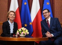 Premier: Z szefową KE rozmowa nt. polskiego komisarza