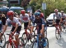 Tour de Pologne: III etap rozegrano na ulicach górnośląskich miast. Zginął jeden z kolarzy