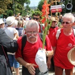 Powitanie 28. Pielgrzymki Diecezji Bielsko-Żywieckiej - grupy hałcnowskie na Jasnej Górze - 2019; cz. 2