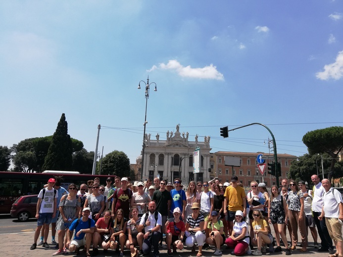 Pielgrzymka młodzieży niesłyszącej do Rzymu