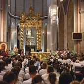 ▲	Pielgrzymi przechodzili przez Gniezno 5 sierpnia. Spoczywający w katedrze  św. Wojciech jest patronem diecezji koszalińsko-kołobrzeskiej.