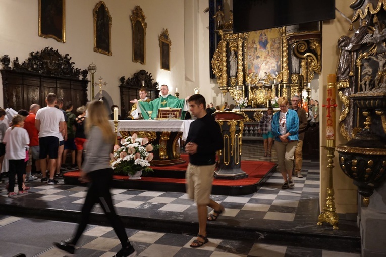 Ślubowane pielgrzymki z Sośnicy i Gliwic na Górę Świętej Anny