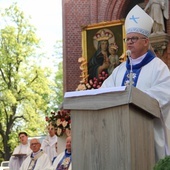 Bp Andrzej Czaja w Piekarach Śląskich: Bądźcie jak stabilne dzwonnice z katedry Notre-Dame 