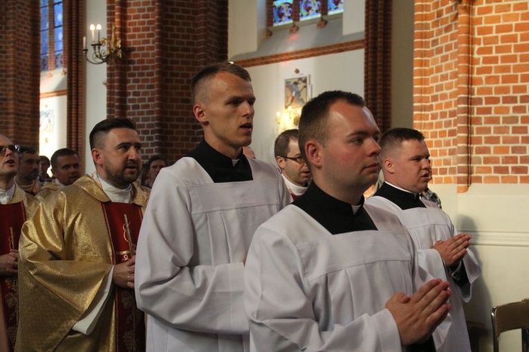 Msza św. z abp. Stanisławem Budzikiem w czasie SMAL
