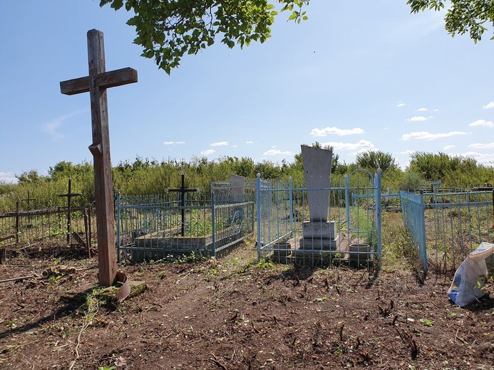 Porządkowanie polskich cmentarzy w Kazachstanie