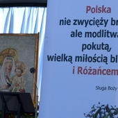 Koronowany obraz Matki Bożej Różańcowej z sanktuarium w Wysokim Kole.