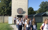 Pielgrzymka stypendystów Funduszu im. bł. ks. Szramka do Dachau