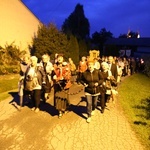 Wieczorna modlitwa w sanktuarium w Sulisławicach