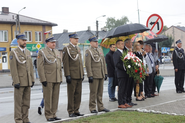 W uroczystych obchodach rocznicy bitwy nad Bzurą udział wzięła asysta wojksowa.