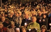 Góra Świętej Anny: Nabożeństwo ze świecami