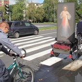 Niech Bóg nas zaskakuje. Wyruszyła Karawana Bożego Miłosierdzia