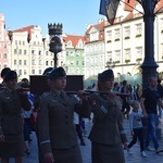 Ulicami Wrocławia ze św. Stanisławem i św. Dorotą