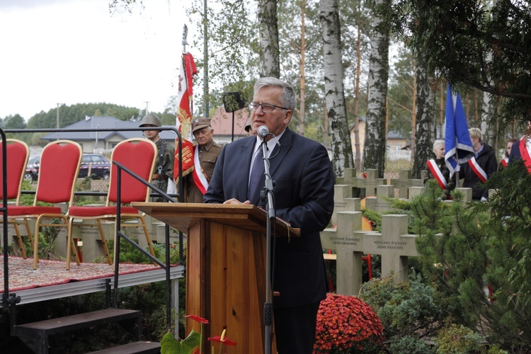 Po raz kolejny na uroczystości przybył były prezydent Bronisław Komorowski.