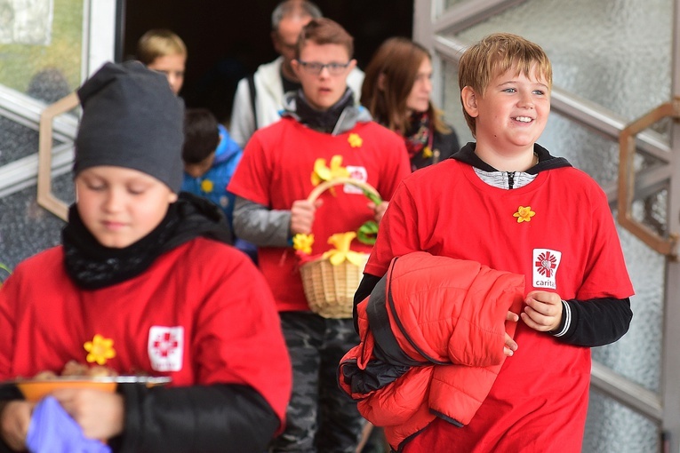 Caritas. Inauguracja kampanii Pola Nadziei