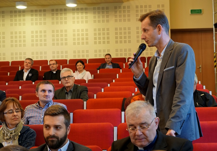 Konferencja "Razem w służbie Kościołowi"