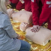 W Europie co roku aż 100 tys. osób można byłoby uratować życie dzięki reanimacji serca