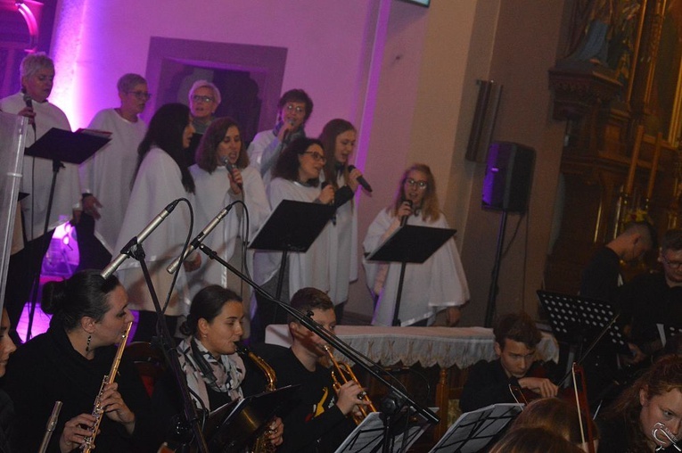 Koncert Papieski w Nowej Rudzie Słupcu