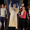 Młodzi aktorzy ze Stonogi dowiedli, że Jan Paweł II nie jest historią.