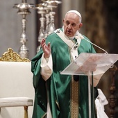 Papież: Gdy wierzący uważają się za lepszych, stają się cynicznymi kpiarzami