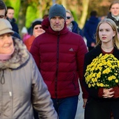 Olsztyn. Wszystkich Świętych - cmentarz na ul. Poprzecznej