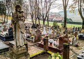 Nowy regulamin na cmentarzach