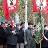 Na placu Grunwaldzkim o 12.00 odśpiewano Mazurka Dąbrowskiego.