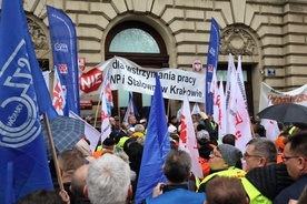 Kolejny protest krakowskich hutników