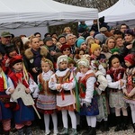 Osadzanie chochoła przed Rydlówką 2019