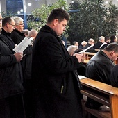 Spotkanie kapłanów i wspólna modlitwa przed nowym rokiem liturgicznym.