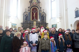 ▲	Tarnowscy maltańczycy ze św. Mikołajem w Starym Samborze.